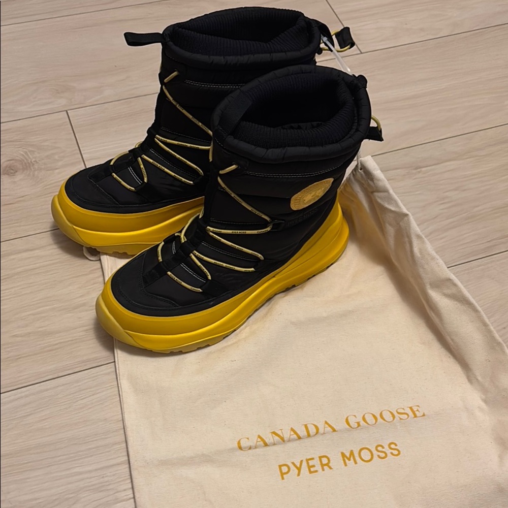 Canada Goose Black and Yellow Men's Boots